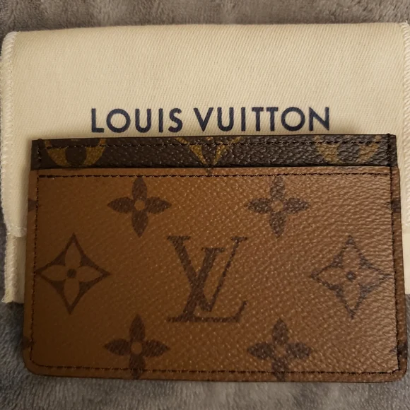 Louis Vuitton Card Holder - Picture 4 of 4